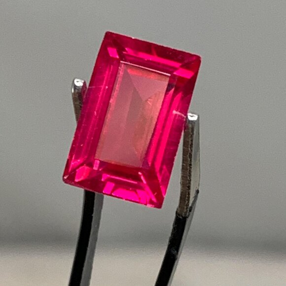 Beautiful rose baguette ruby - Picture 9 of 15